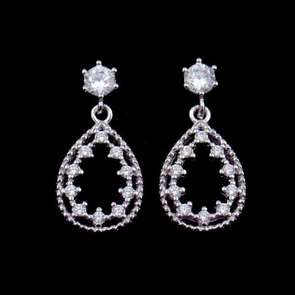 Fashionable 925 Sterling Silver Earrings / Sector 925 Silver Hoop Earrings