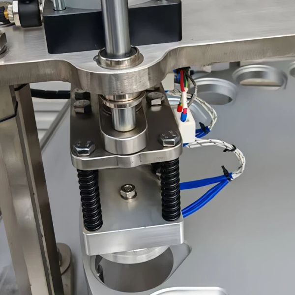 Paste Liquid Fill Seal Packing Machine Dual Head Sauce Filling Machine 1.8kw
