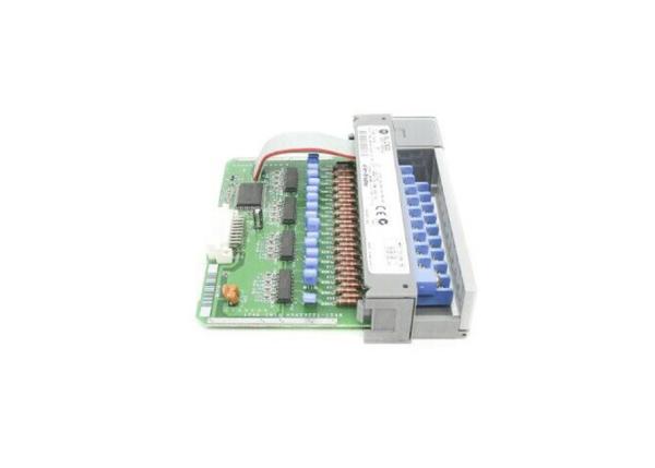 AB 1746-IN16 ， SLC 500 Digital AC/DC Input Module ， 24 Volts AC/DC Sink