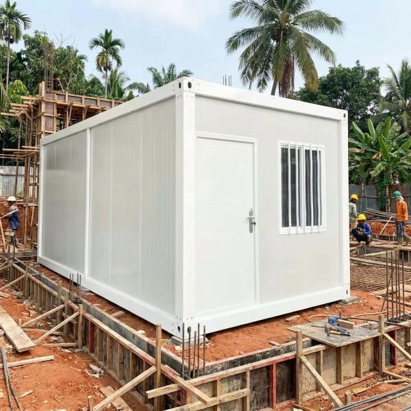 Rust-Proof Prefabricated Living Pod for Indonesia Mining Zone: Sealed Multi-Waterproof White-Frame Accommodation Unit