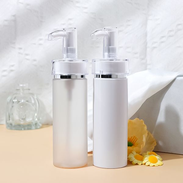 High Transparency Acrylic Cosmetic Pump Bottle with Leak-Proof Pump and Customizable Capacity for Skincare Brands