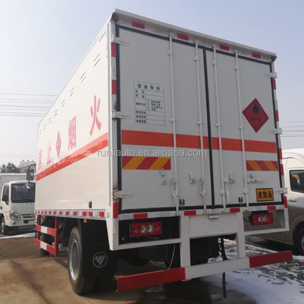 Manual Transmission Foton 4X2 Van Cargo Dry Box Truck 80km/H 115kw 160HP