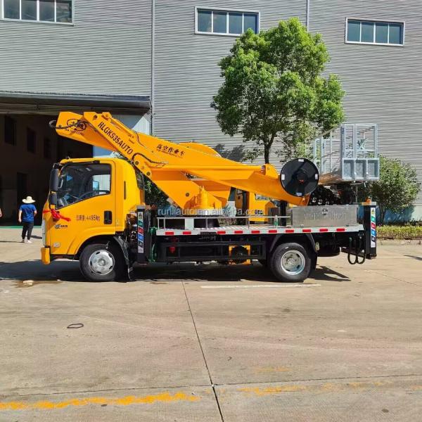 Fabrique Best Selling ISUZU 4X2 35M Plateforme d'échelle aérienne Camion Diesel Surélevée Camion de travail à haute altitude Camion d'exploitation