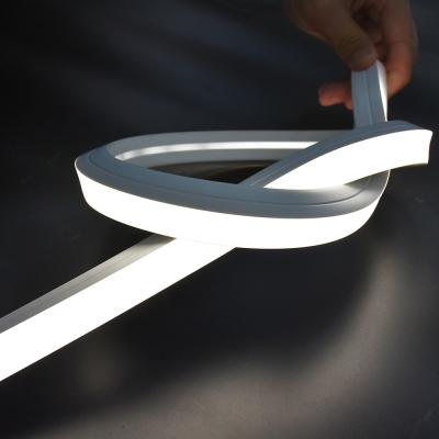 Largura 20 mm Lâmina de LED Dimmable Smd2835 6000K tubo de silicone de néon