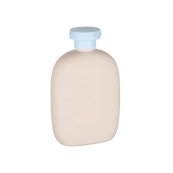 Luxury Lotion Bottles Matte Beige 300ml HDPE Plastic Cosmetic Packaging Plastic Empty Lotion Bottle