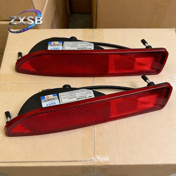 Zk6147 Yutong Bus Parts 4116-00042 4116-00043 Rear Fog Lamp