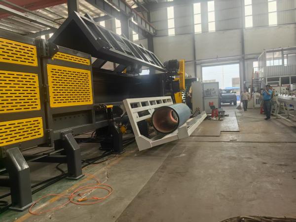 Machine de déchiquetage et de granulage en plastique horizontal de tuyaux HDPE et PVC automatique et à haut rendement