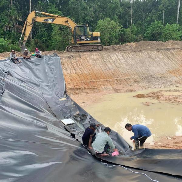 Black Green HDPE Geomembrane Pond Liners 1.5mm for Dam Construction and Protection