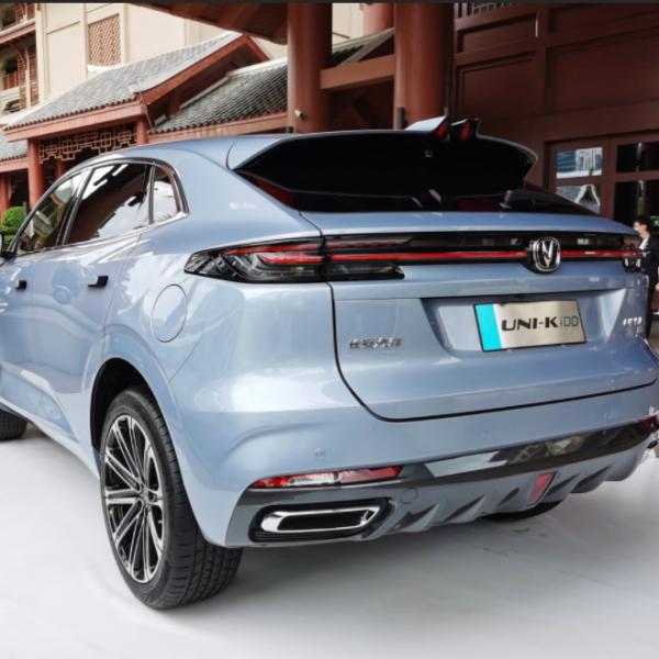 Carros usados pretos brancos de Changan uni K SUV dos carros de EV populares