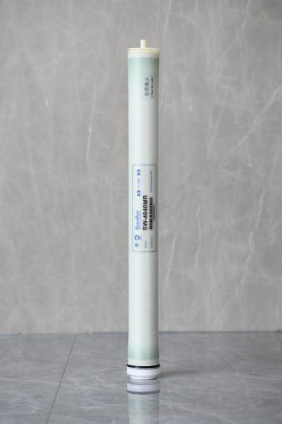 Membrane composite en polyamide pour le dessalement de l'eau de mer, revêtement anti-encrassement inclus