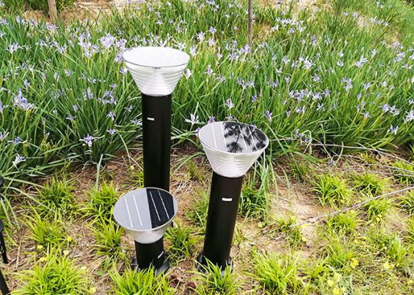Aluminum 5W Solar Garden Lawn Lights 50000H IP44 Warm White Solar Landscape Lights