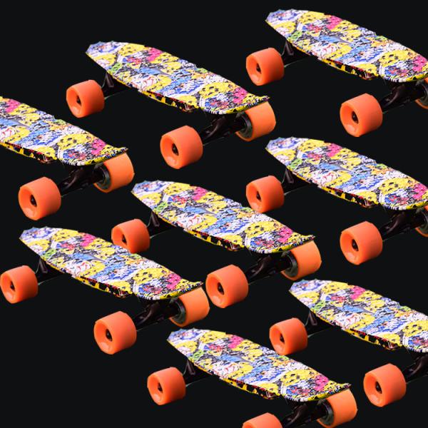 PP Material Electric Girl Power Skateboard 300W Motor 580MM Length