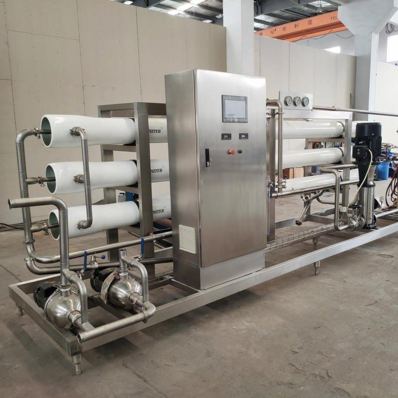 3TPH Capacity BWRO Water Treatment Plant with SS304 Stainless Steel Tanks and 5.5kW Power