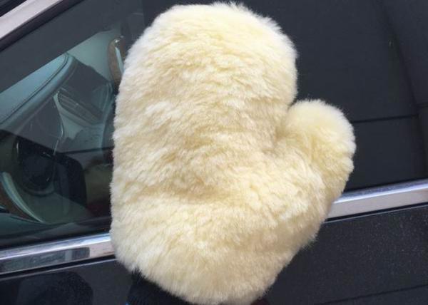 Bege de detalhe da luva da lavagem do carro grosso genuíno de lãs da luva da lavagem de carros da pele de carneiro