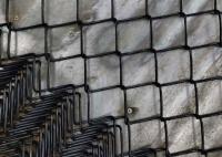 Cercas de enlace de cadena galvanizadas con revestimiento de PVC negro para campos deportivos