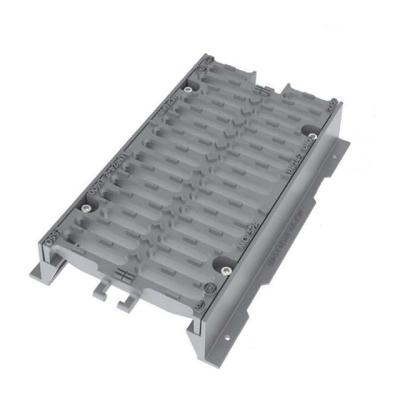 Ferro dútile da tampa de câmara de visita do metal C250 que raspa o tratamento de superfície de pintura betuminosa para os gratings instalados na área