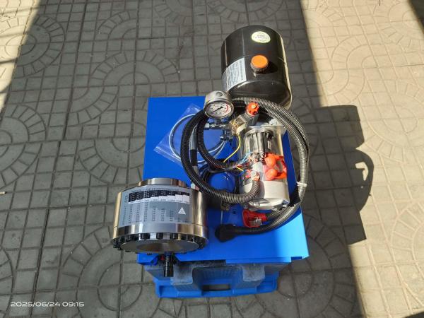 1 インチ 7 ダイ 1-4 層ホース 液圧回し機 / ホース回し機 高圧 6-25mm 青色 12v/24V