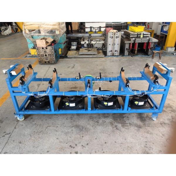 SMC Compression Mold for Truck Bumpers with 500000 Shots Lifetime, Thermal Oil Heating, and Single-Cavity Design