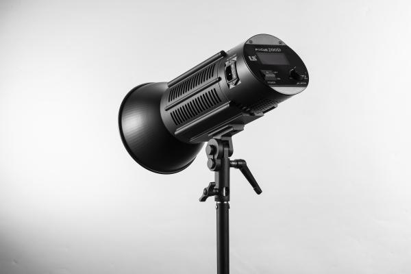 Cri 95 Compact 200w Photo Studio LED Video Lights Daylight Balanced Bowen Mount With Reflector