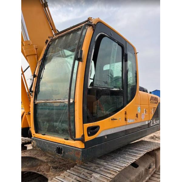 La marque coréenne d'origine utilisée Hyundai 225LC Crawler Excavator 22T Machine de creusement de seconde main à vendre