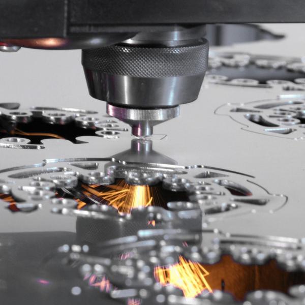 3000w Raytools Laser Head Carbon Steel Plate Sheet Metal Fiber Laser Cutting Machine