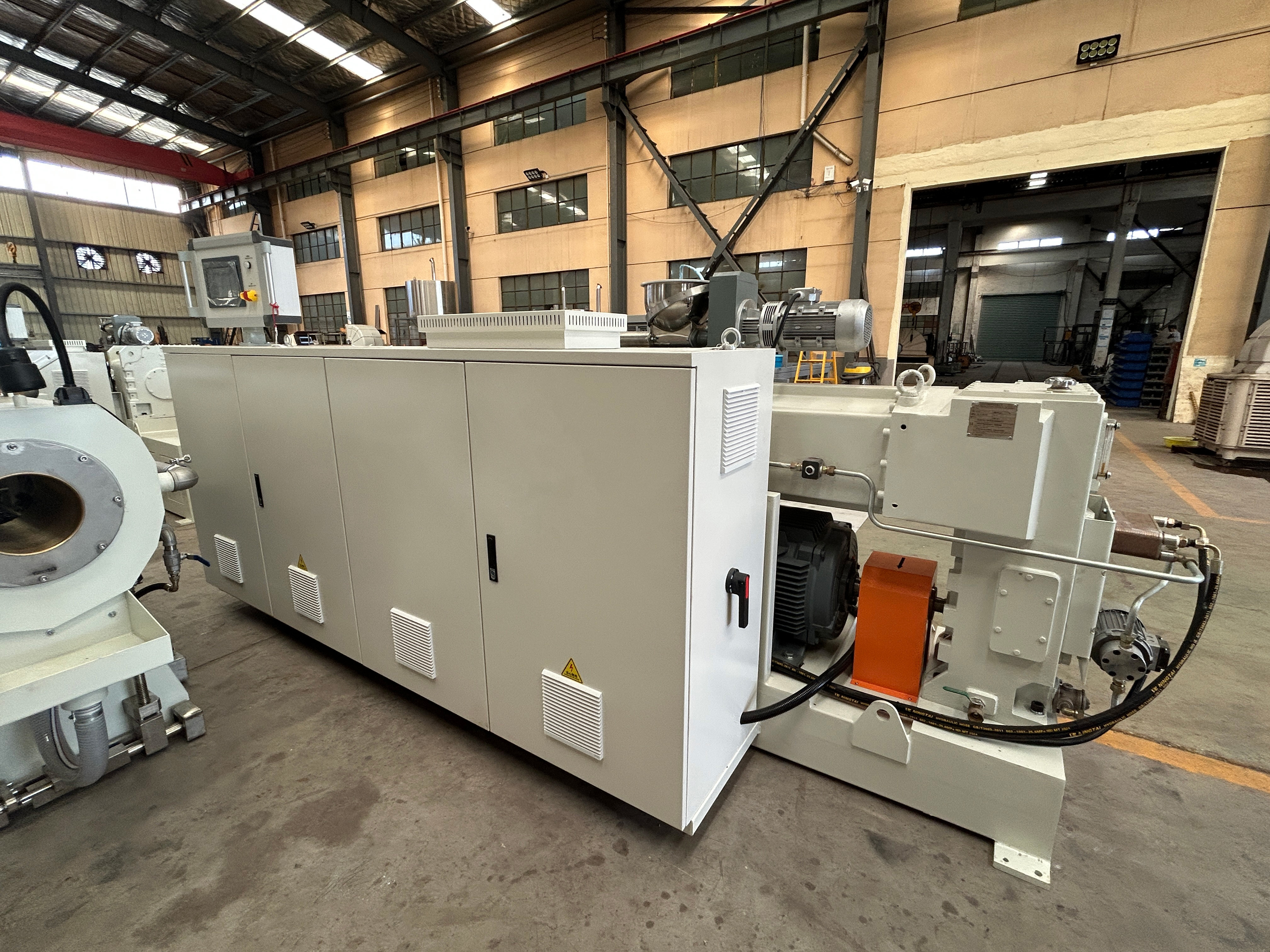 Parallel Twin Screw Extruder for 75-250mm PVC pipe Extruder Machine