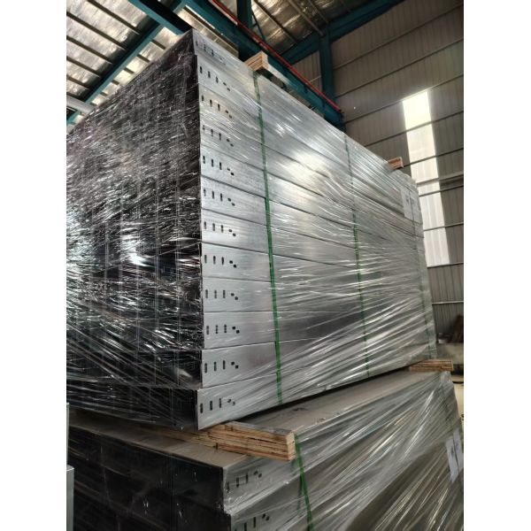 Corrosion Resistant Hot-Dip Galvanized Cable Tray, Custom Sizes Available for Indoor & Outdoor Applications