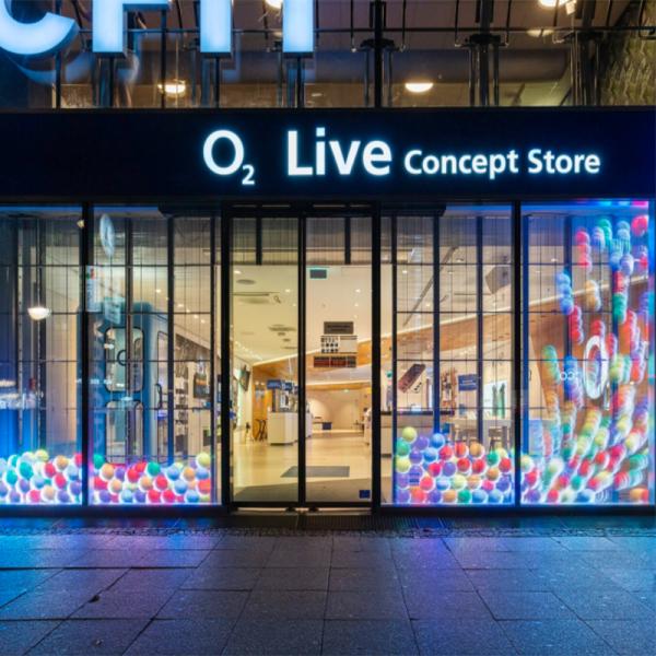 LED Display Video Wall Digital Signage Big Commercial Advertising Indoor P7.8 Led Display Screen Transparent  Led Video Wall