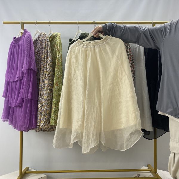 Fashionable Mixed Size Used Summer Clothing Second Hand Polyester Cotton Skirt