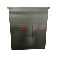 Transformador trifásico submerso em óleo, montado em uma almofada elétrica 12470v 300 Kva