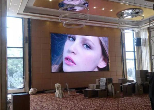 Full Color HD P5Indoor Advertising LED Display Dimension Customized For Information Display