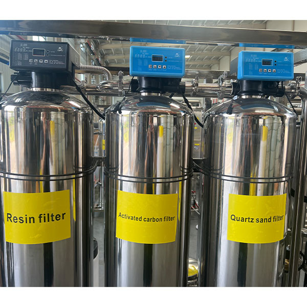 Équipement de purification de l'eau Système de traitement des puits souterrains Osmose inverse Petite machine RO