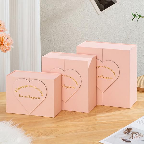 Cosmetics Custom Packaging Boxes 21x15x7cm 21x21x8cm  Valentines Day Gift Box