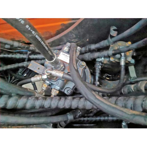 Excavateur DOOSAN DX75 Économie d'énergie et abordable pour les besoins de concassage manuel utilisé