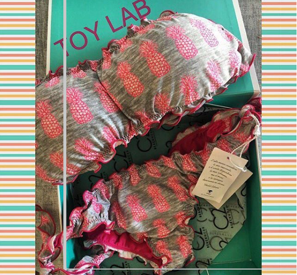 Hot Foil Gold Logo Folding Box Packaging Matte Black For Lingerie