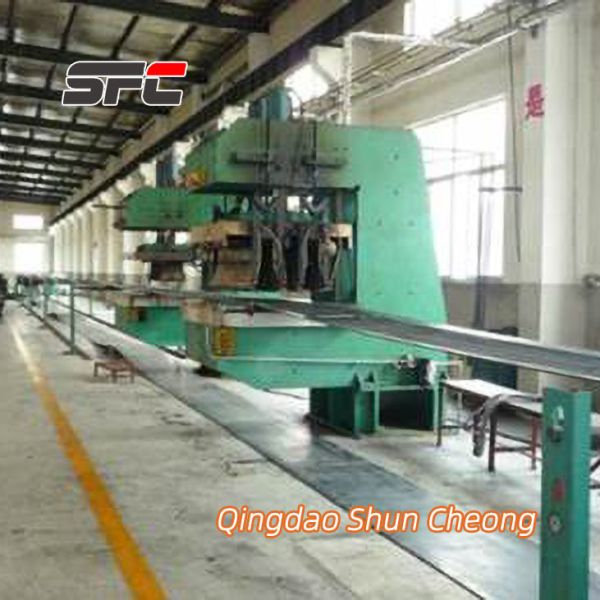 Frame Rubber Sidewall Belt Vulcanizing Press Machine with PLC Control System, Customized Size, and Electric/Steam/Oil Heating