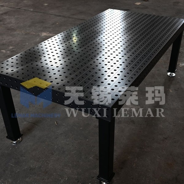 D16 Welding Tabe with Clamps for Precision Metal Fabrication and Assembly