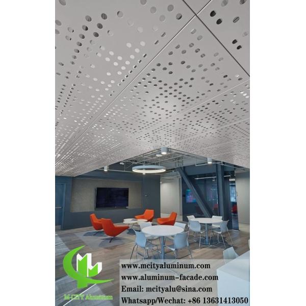 Перфорированная металлическая панель Алюминиевая потолочная отделка с светодиодным освещением