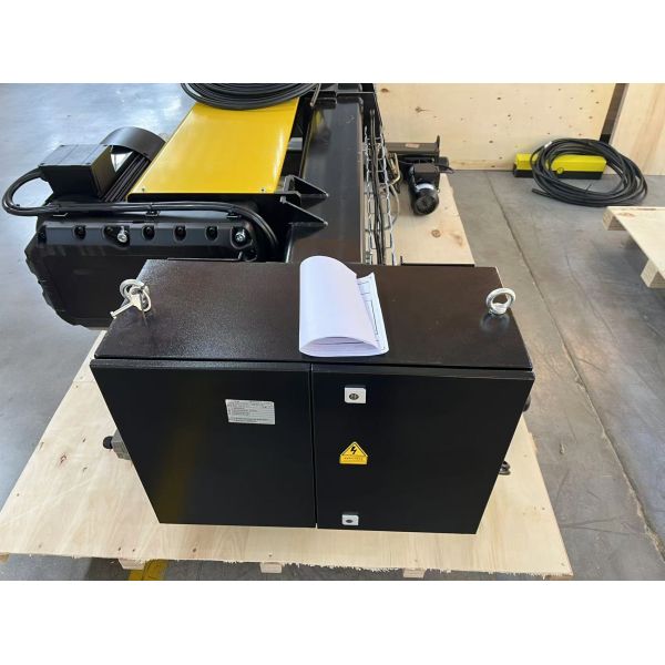 European Type Hoist EOT Overhead Bridge Crane With Electric Wire Rope Hoist For Overhead Crane Use