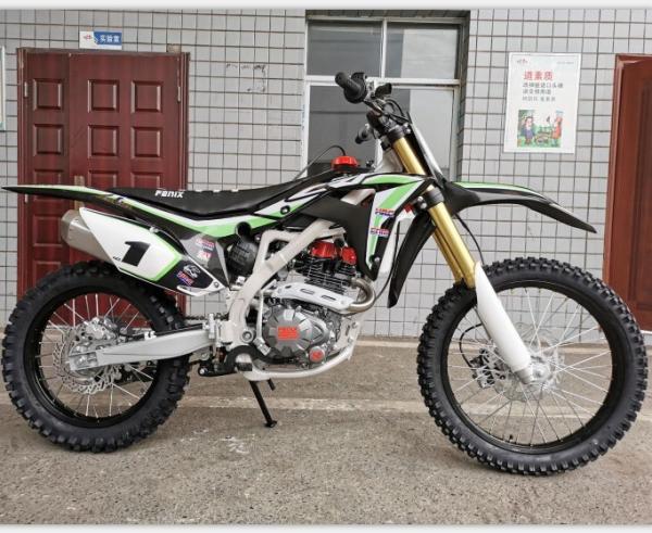 Street Legal Enduro Off Road Motorcycles Ergonomical Long Travel Suspension