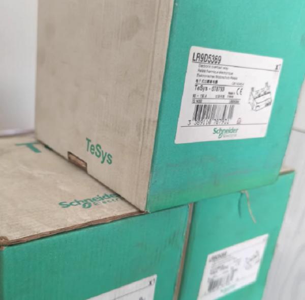 Relés de sobrecarga térmica Schneider Electric LR9D5369 TeSys LRD 90-150A Clase 10 Para Interruptor Automático NSX
