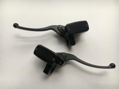 1 PAIR BLACK HARLEY DAVIDSON UNIVERSAL BRAKE MASTER CLINDER MOTORCYCLE PARTS
