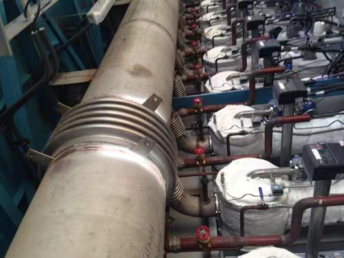 SS304 Фланцевое соединение гофрированного металлического шланга из нержавеющей стали для резервуара парового кондиционирования воздуха DN32 DN3000 мм