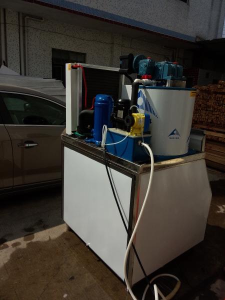 Máquina de gelo comercial de Ton Per Day Seawater Flake da água salgada 3 para o supermercado
