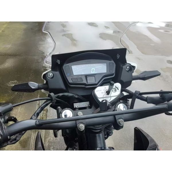 4 Stroke Engine Smooth Riding 200cc Enduro Motorcycle Dual Sport Bikes Featuring Balance Shaft Engine CDI Ignition Method Off Road Performance