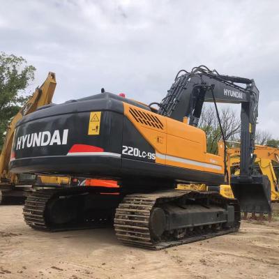 Excavadora Hyundai 220LC-9S usada - 136KW de potência do motor, 22100kg de peso operacional