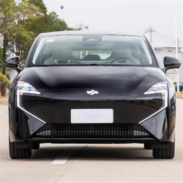 2024 New Design Electric Car Air C5 5-door 5-seat Big Capacity Beat EV Sedan