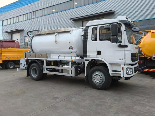 Shacman Jetter System Vacuum Sewage Tanker Truck , Sewage Suction Truck 240hp