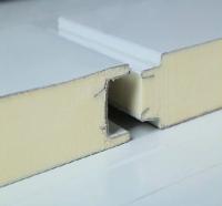 Panneau sandwich en polyuréthane à haute densité avec feuille d'acier revêtue de couleur