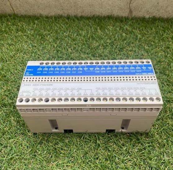 IDEC EB3C-T16CKDN Dissipador de canal de 16 entradas